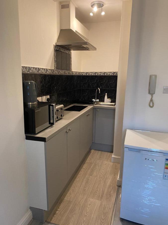 Cosy 1 Bedroom Apartment Londra Esterno foto